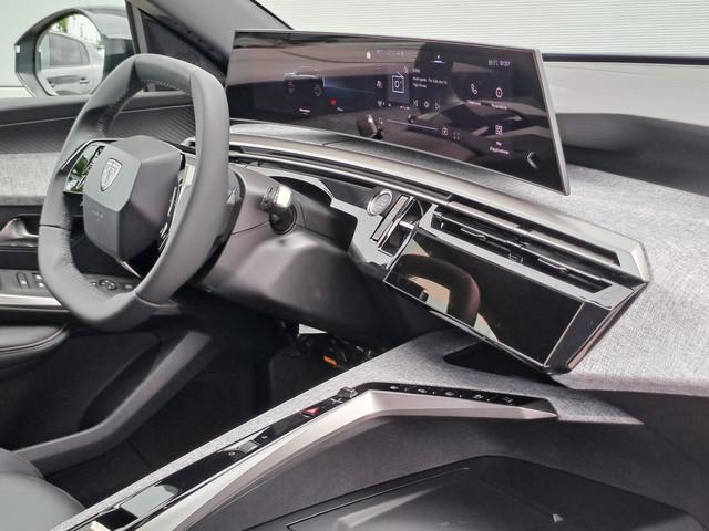 Peugeot E-3008