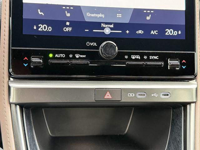 Lexus LBX