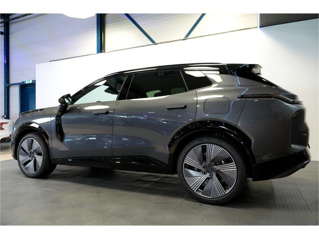 Lynk & Co 08