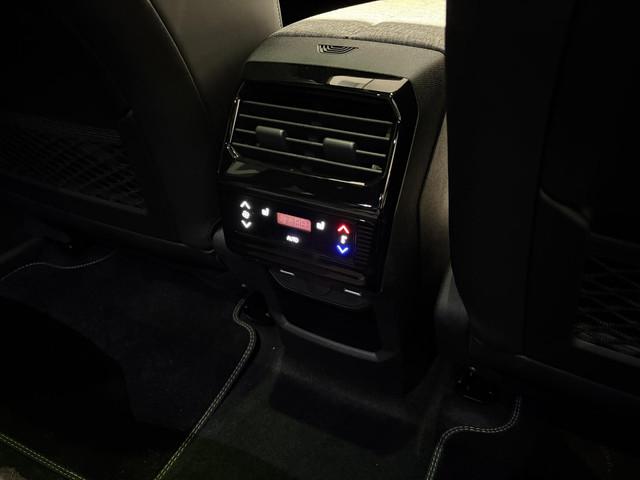 Peugeot E-5008