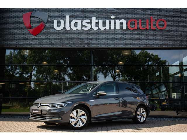 Volkswagen Golf 2022 Benzine