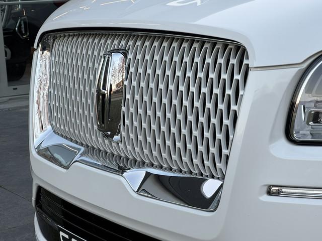Lincoln Navigator