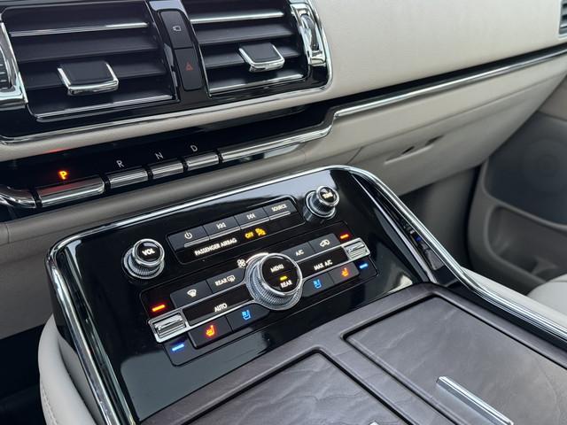 Lincoln Navigator