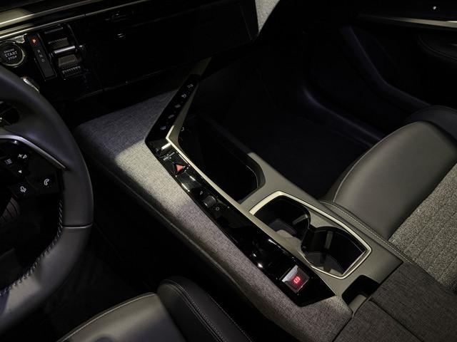 Peugeot E-5008