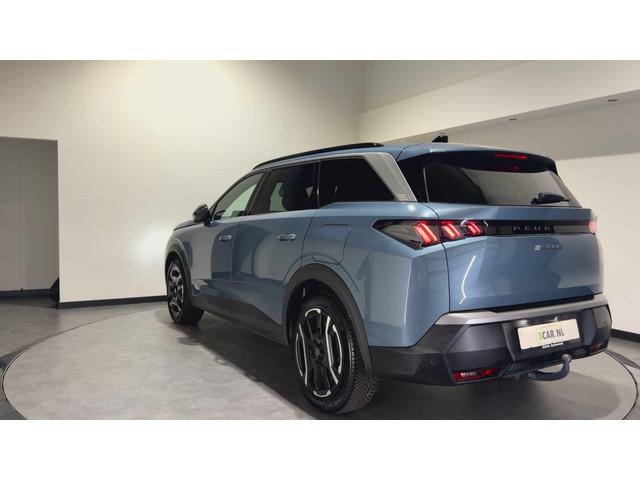 Peugeot E-5008