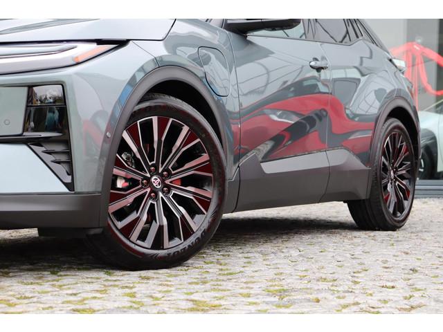 Toyota CHR +