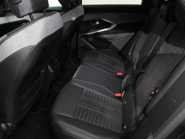 Peugeot E-3008