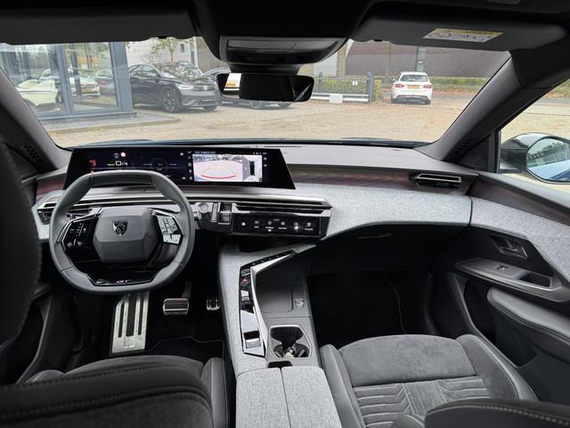 Peugeot E-3008