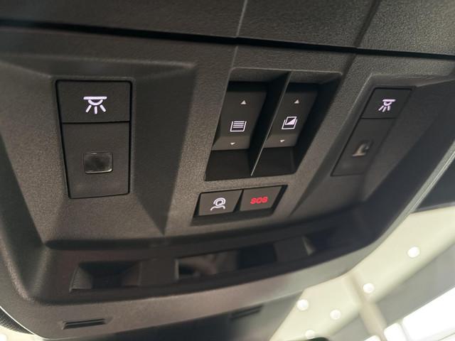Peugeot E-5008
