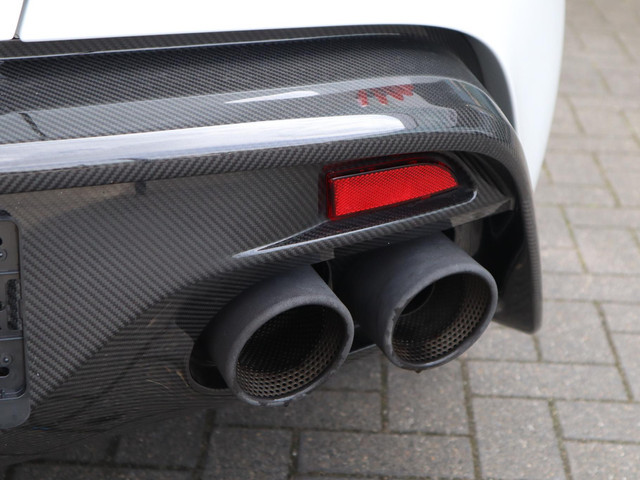 Aston Martin V12 Vanquish