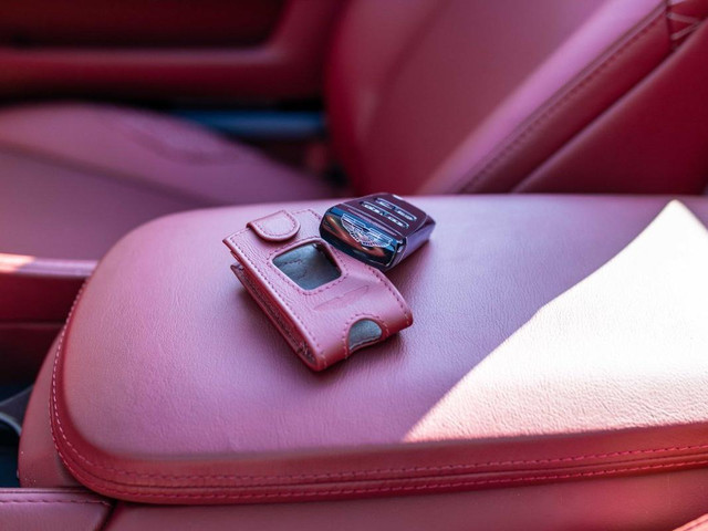 Aston Martin V12 Vanquish