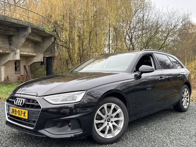 Audi A4 2022 Hybride