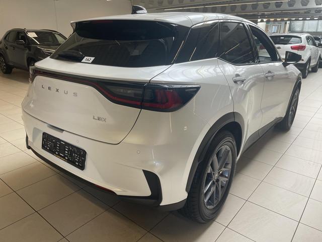 Lexus LBX