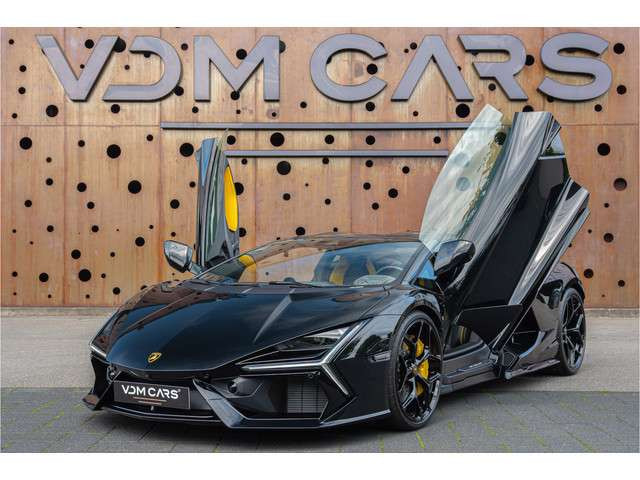 Lamborghini Revuelto