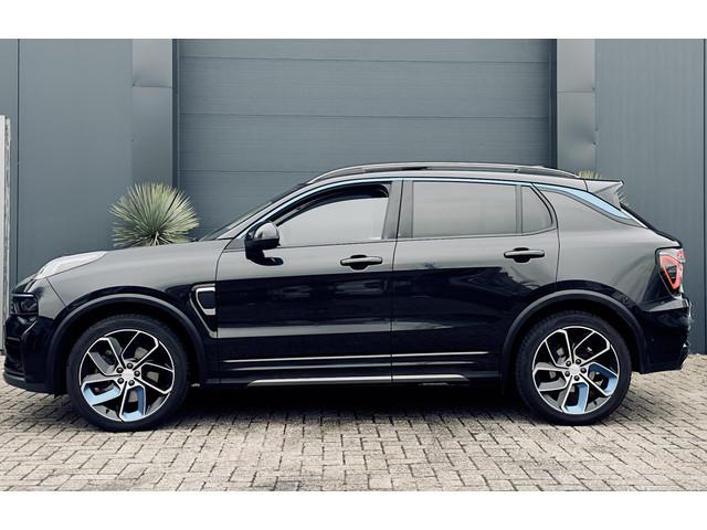 Lynk & Co 01