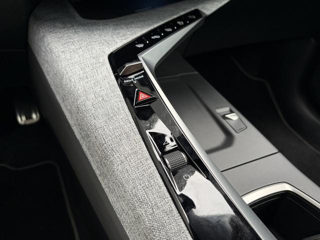Peugeot E-3008