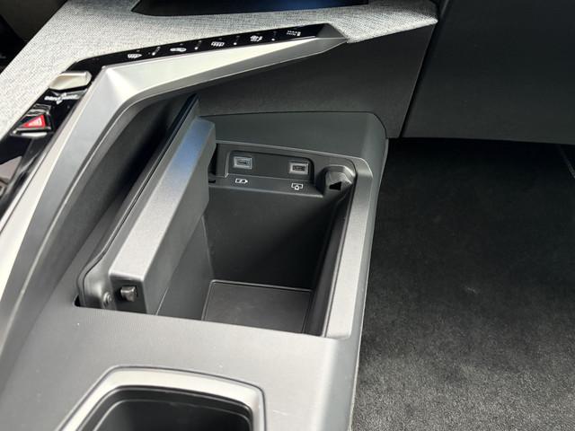 Peugeot E-3008