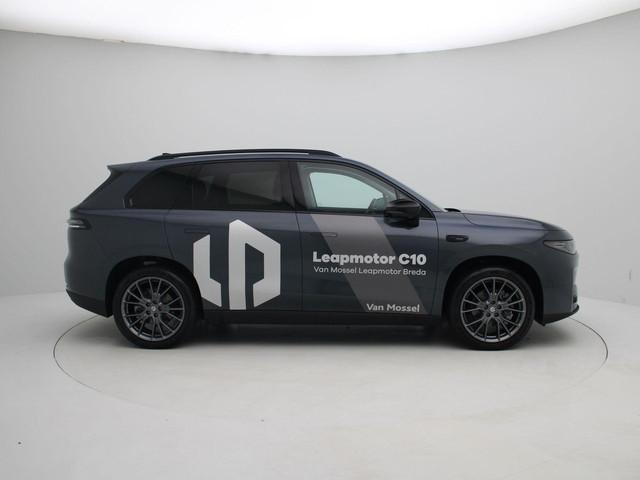 Leapmotor C10
