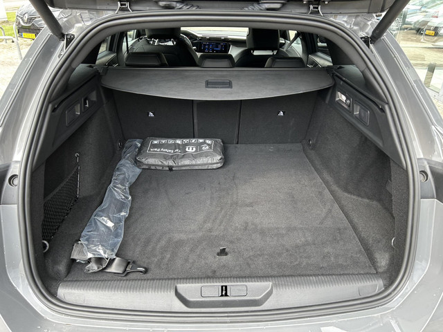 Peugeot E-308