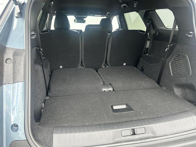 Peugeot E-5008