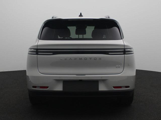 Leapmotor C10