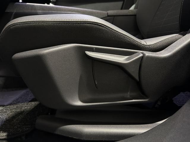 Peugeot E-3008