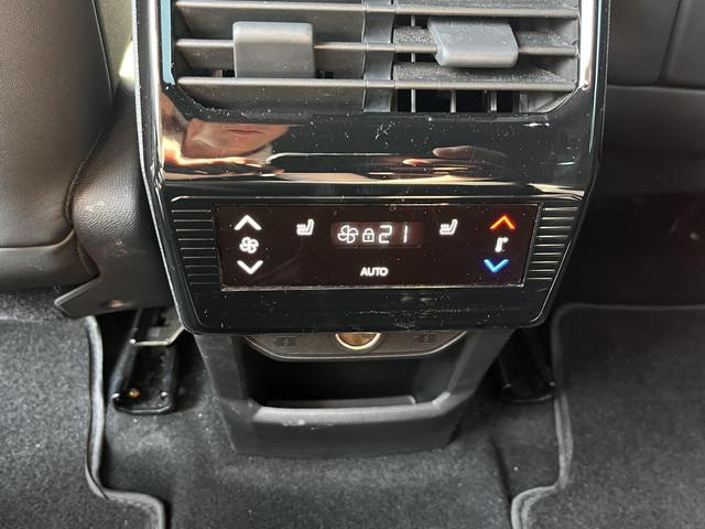 Peugeot E-5008