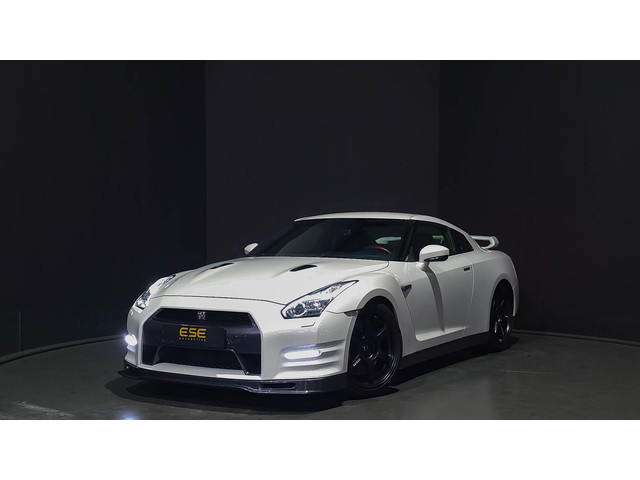 Nissan GT-R