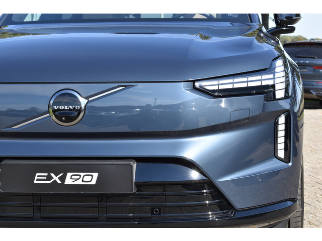 Volvo EX90