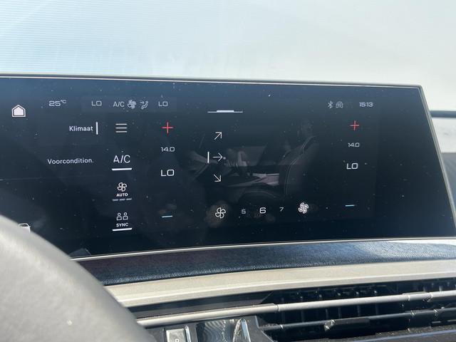 Peugeot E-3008