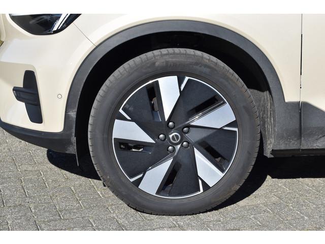 Volvo EX40