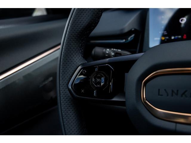 Lynk & Co 08