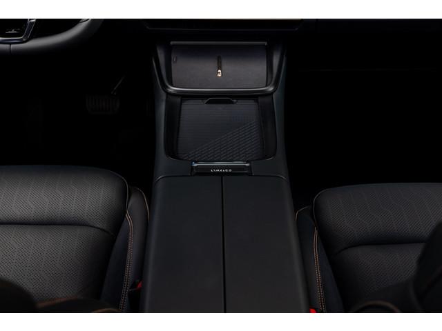 Lynk & Co 08
