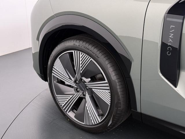 Lynk & Co 08