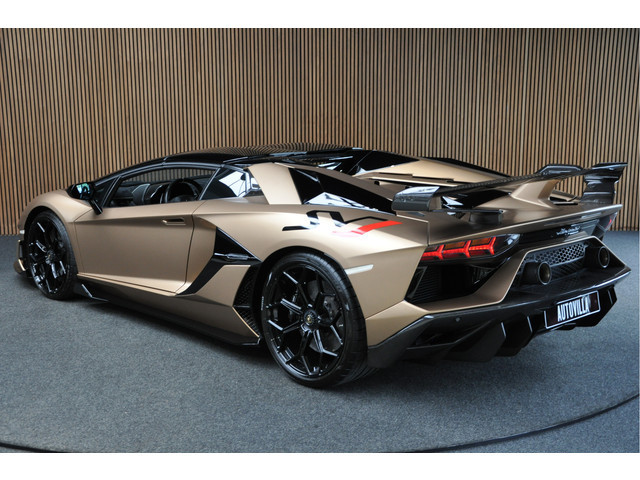 Lamborghini Aventador