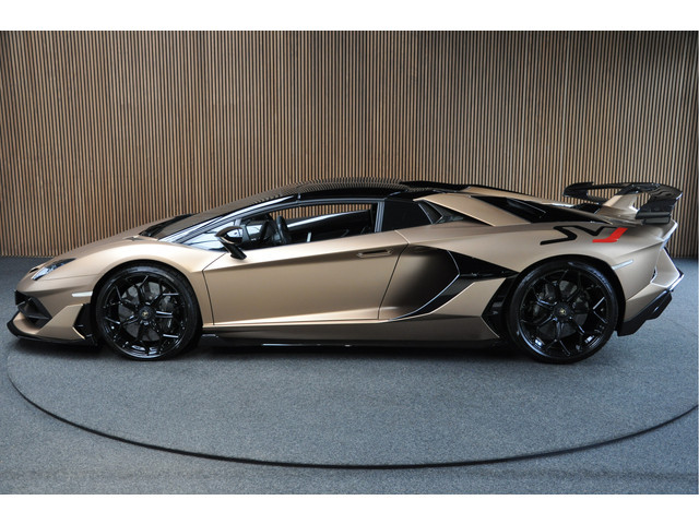 Lamborghini Aventador