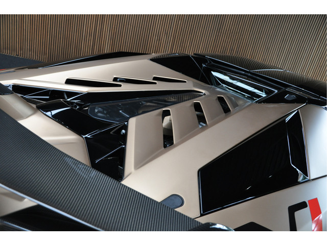 Lamborghini Aventador