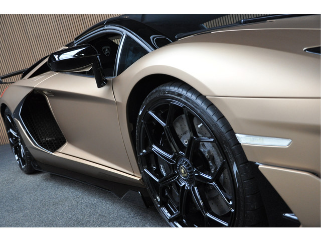 Lamborghini Aventador