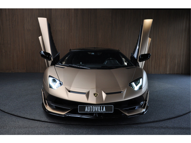 Lamborghini Aventador