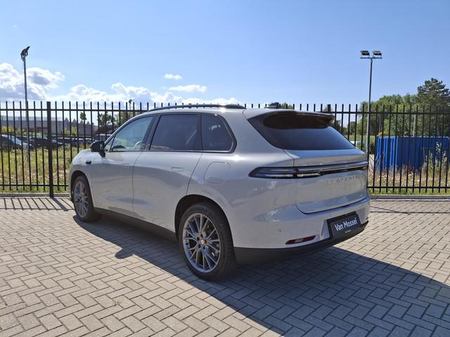 Leapmotor C10