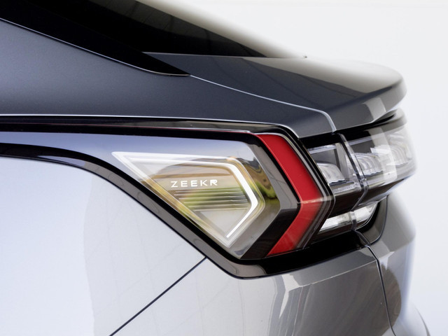 Zeekr 001