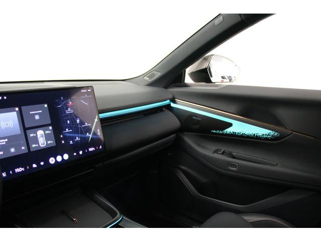 Lynk & Co 08