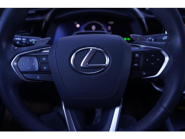 Lexus RZ
