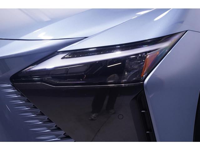 Lexus RZ