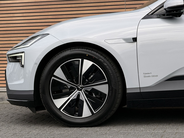 Polestar 4