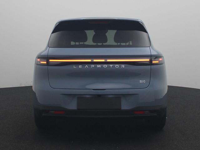Leapmotor B10