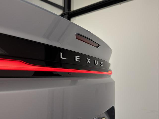 Lexus RZ