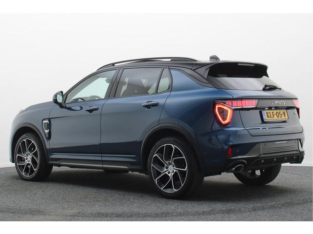 Lynk & Co 01