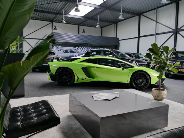 Lamborghini Revuelto