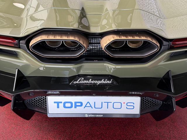 Lamborghini Revuelto